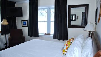 Premium bedding, desk, iron/ironing board, free cribs/infant beds