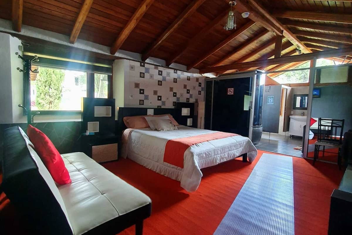 suite, 1 bedroom | in-room safe, soundproofing, iron/ironing board, free wifi