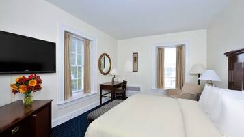 Deluxe Room, 1 King Bed | Desk, iron/ironing board, free cribs/infant beds, free WiFi