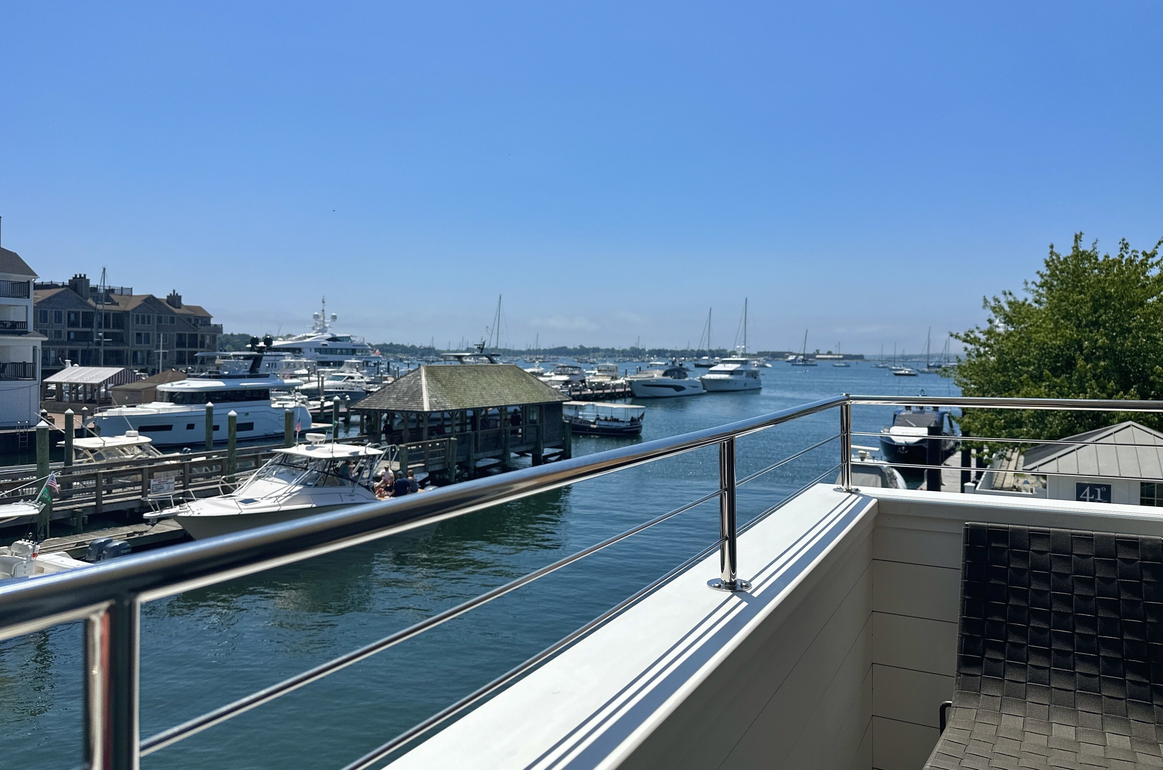 waterfront suite | terrace/patio