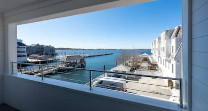Harborside Inn