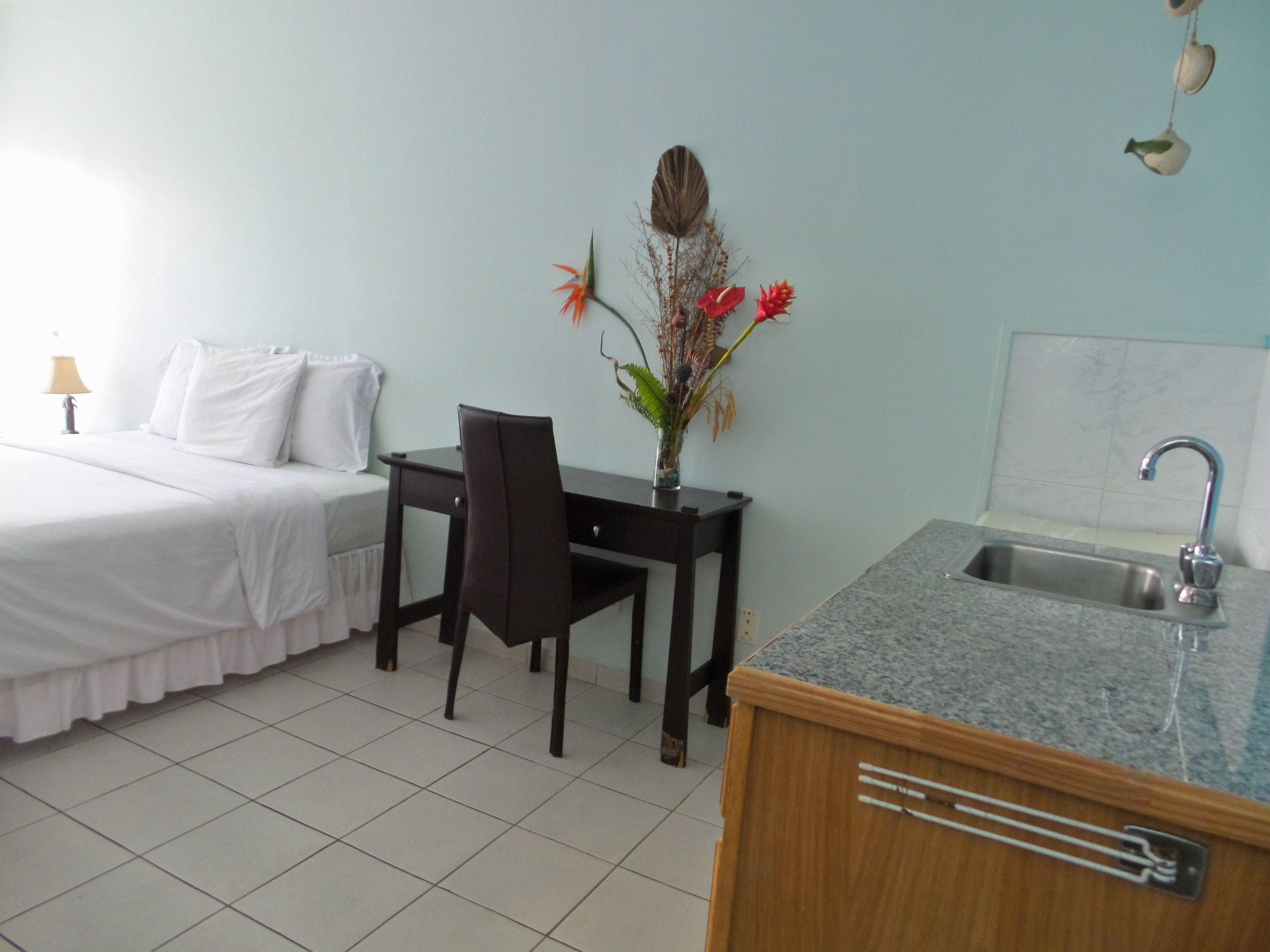 Premium bedding, desk, iron/ironing board, free wired internet