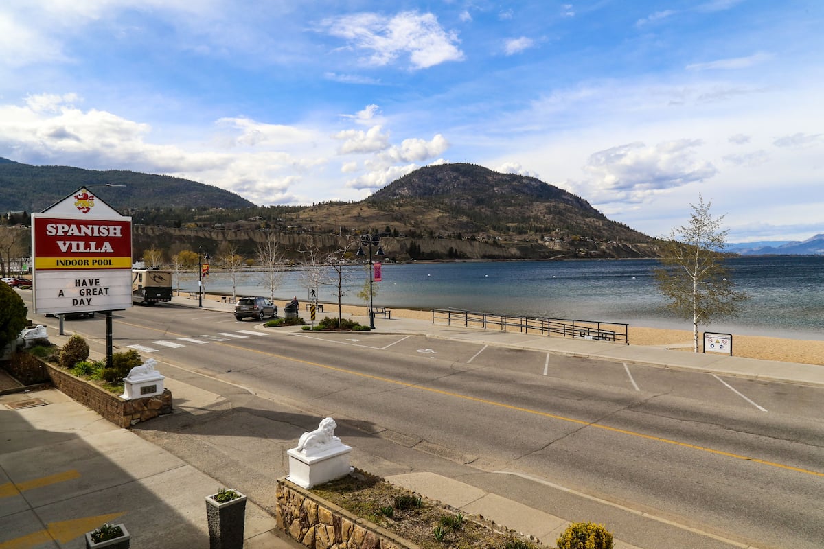 Condo, 2 habitaciones, cocina, vista al lago | Vista al lago