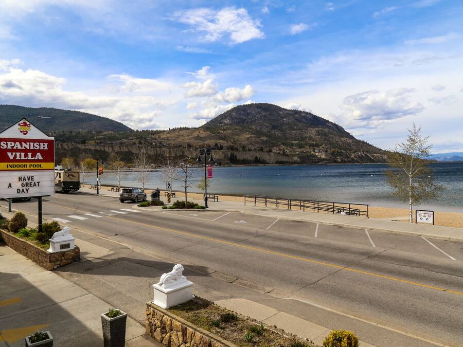 Condo, 2 Bedrooms, Kitchen, Lake View | Lake view