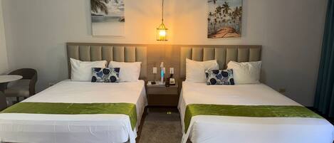 Camera Standard | Con arredamento individuale, una scrivania, ferro/asse da stiro