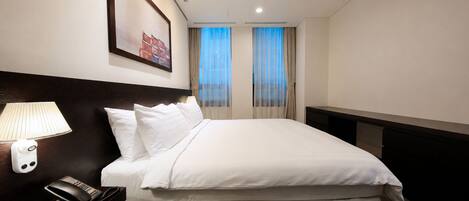 1-Bedroom Apartment (Floors 3-13) w/ Kitchen | 1 多间卧室、客房内保险箱、隔音、免费婴儿床