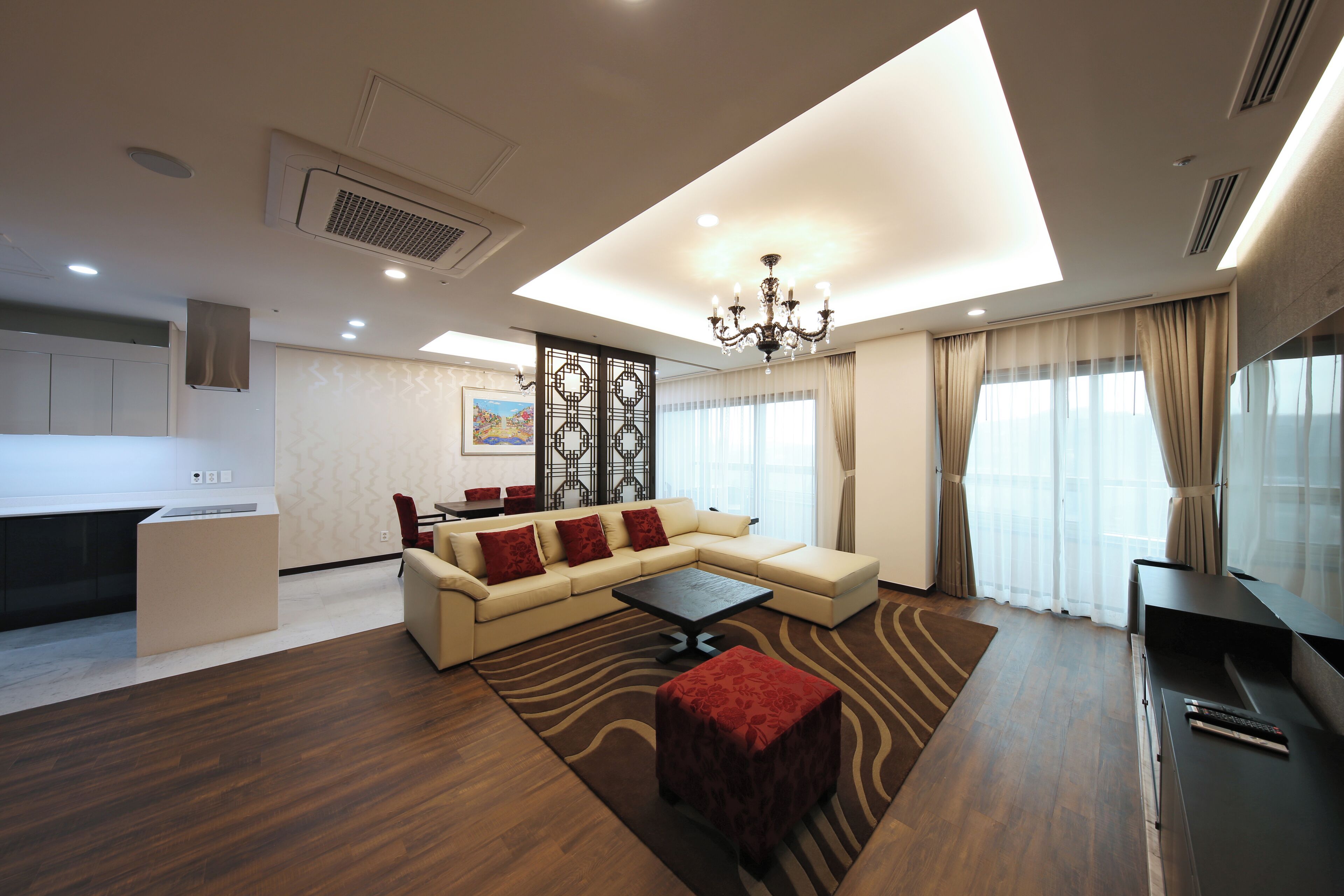 Luxury Penthouse (23F, city view) 3bedrooms, 2bathrooms. Additional person fee (over 6y) charge C/I | Living area | Flat-screen TV