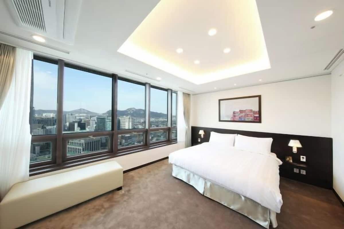 1 bedroom, in-room safe, soundproofing, free cots/infant beds