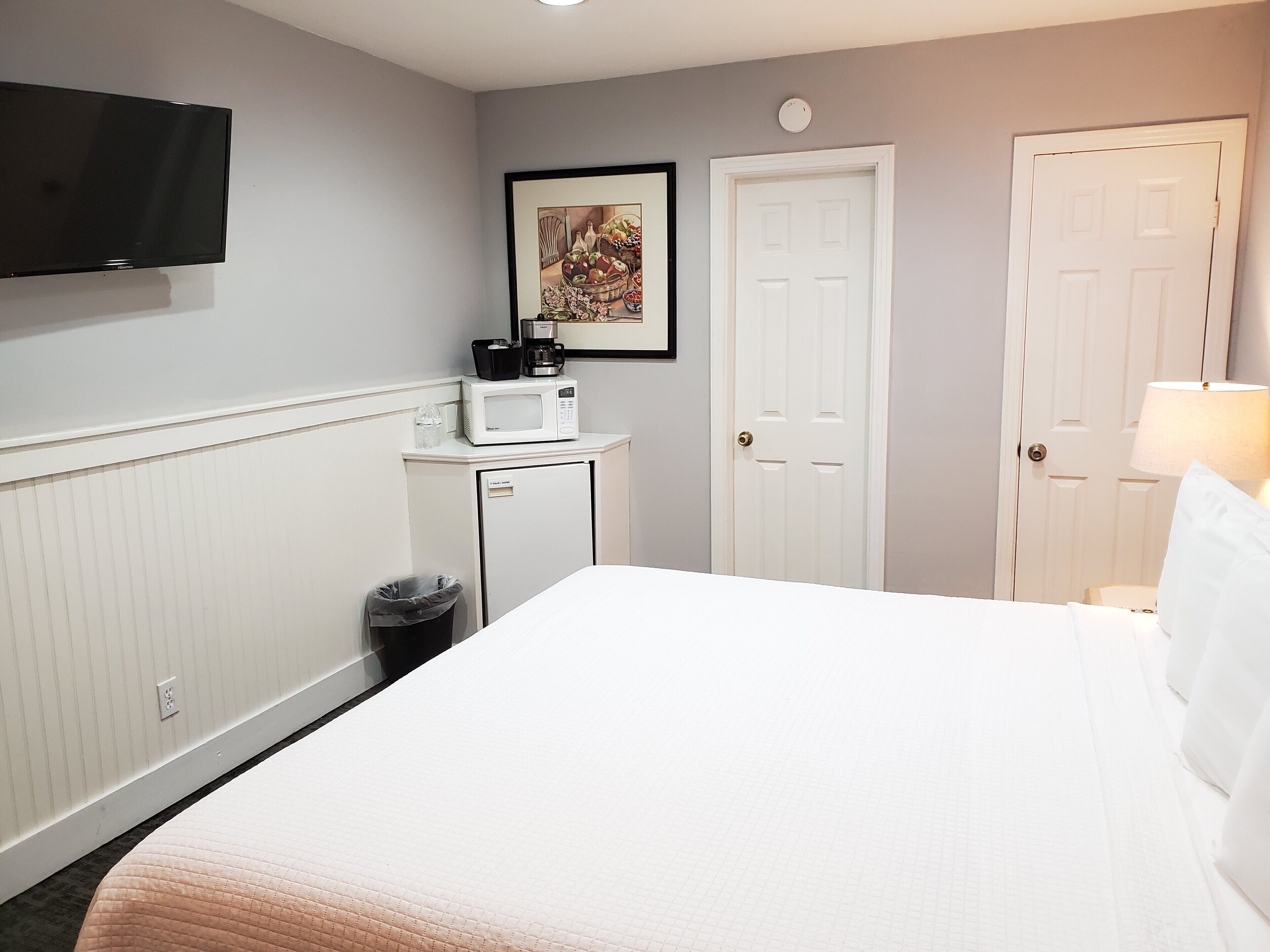 Matelas mémoire de forme, fer et planche à repasser, Wi-Fi gratuit