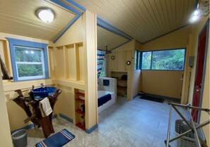 House, 1 Bedroom, Garden Area (J-Low) | Bathroom