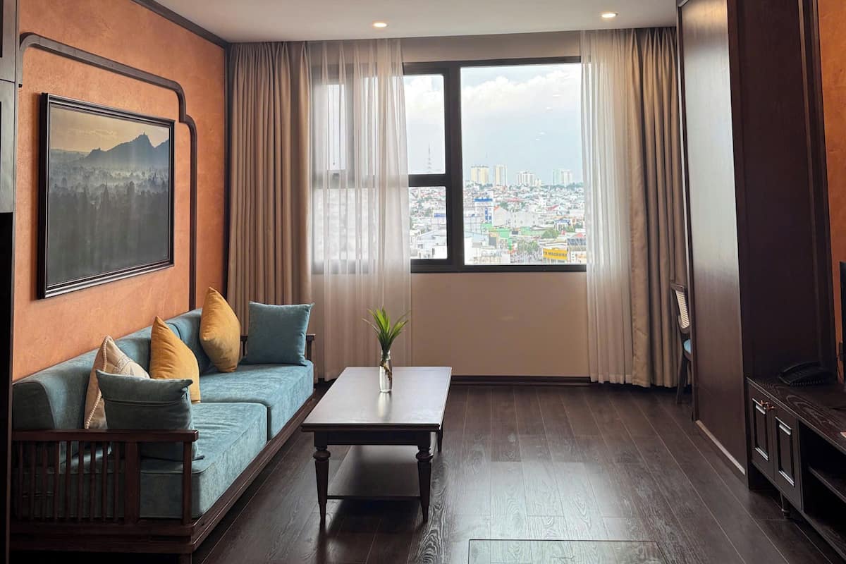 Frigobar, cofres nos quartos, individualmente decorados