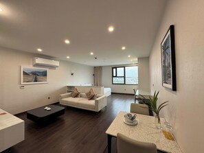 Minibar, safe på rommet, individuelt dekorert og individuelt innredet