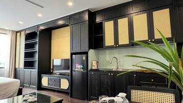 Minibar, coffres-forts dans les chambres, décoration personnalisée