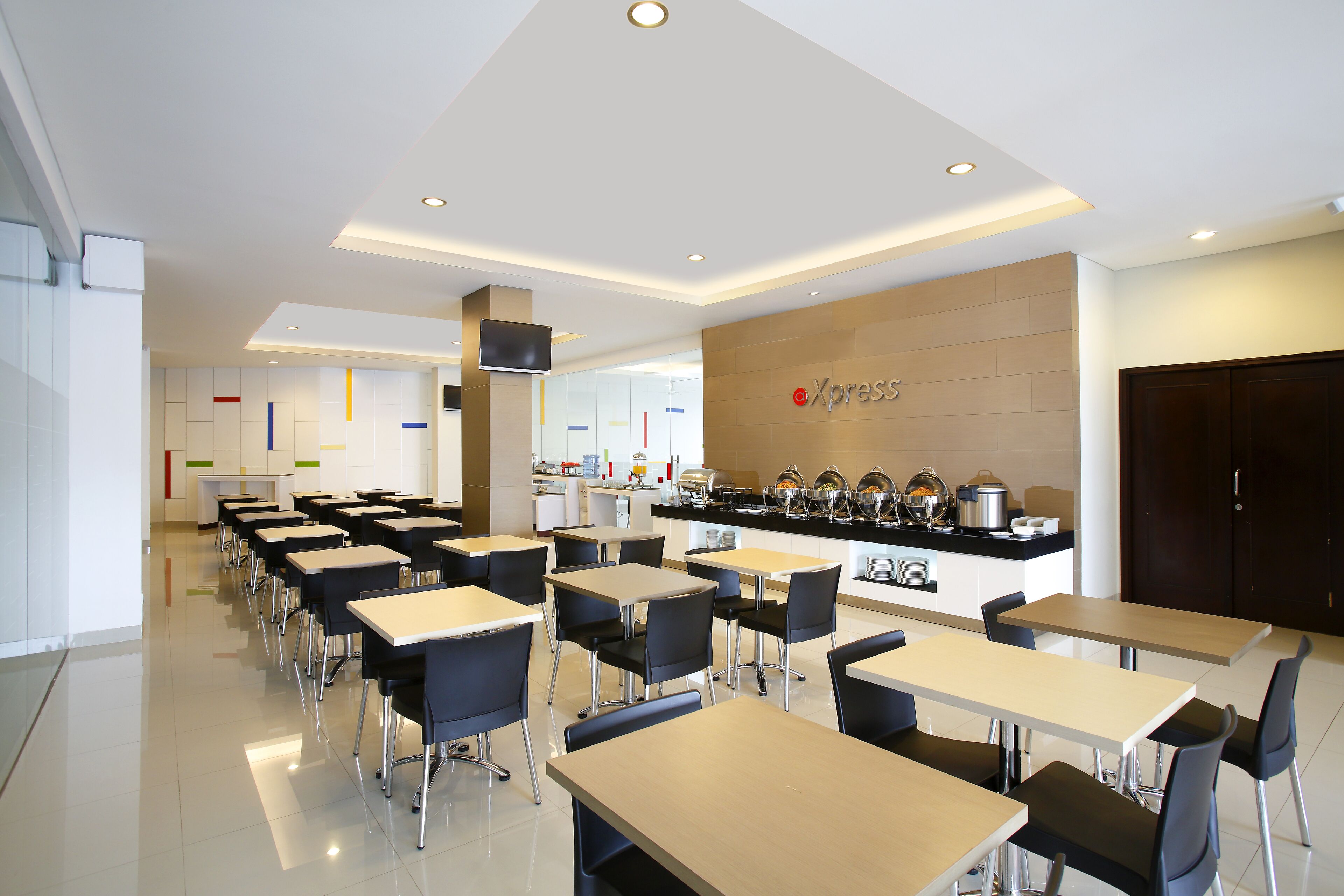 Morgunverður og hádegisverður í boði, alþjóðleg matargerðarlist