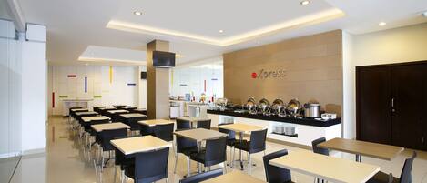 Morgunverður og hádegisverður í boði, alþjóðleg matargerðarlist