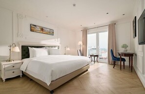 1 bedroom, minibar, in-room safe, desk