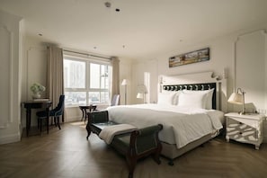 1 bedroom, minibar, in-room safe, desk - New Era Hotel and Villa (Hanoi)