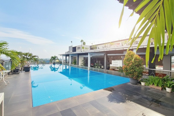 Outdoor pool, sun loungers