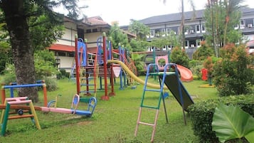 Childrenās play area ā outdoor