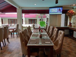 Se sirven desayunos, almuerzos, cenas y cocina internacional 