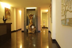 Interior - Alit Beach Resort and Villas (Denpasar)