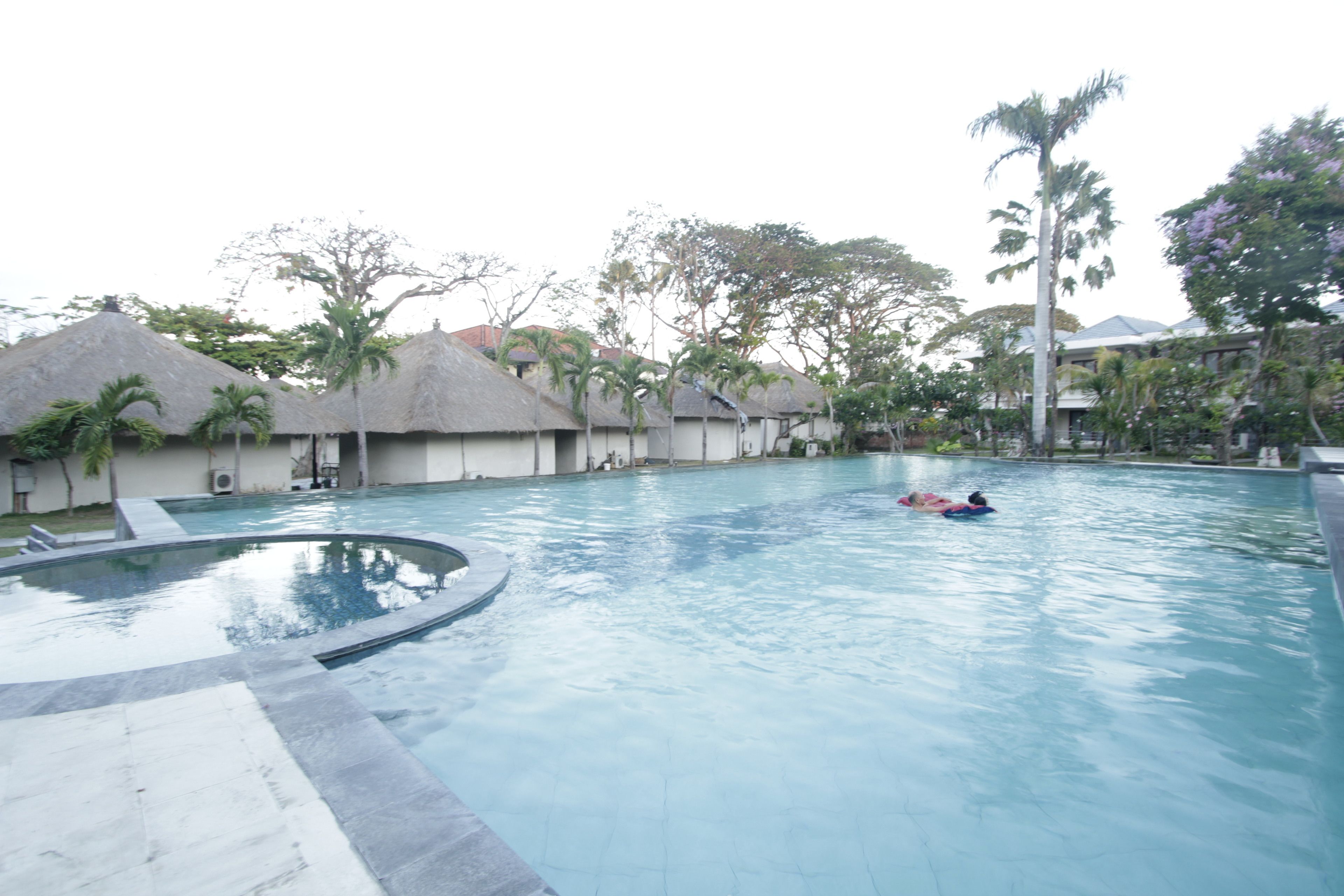 2 outdoor pools