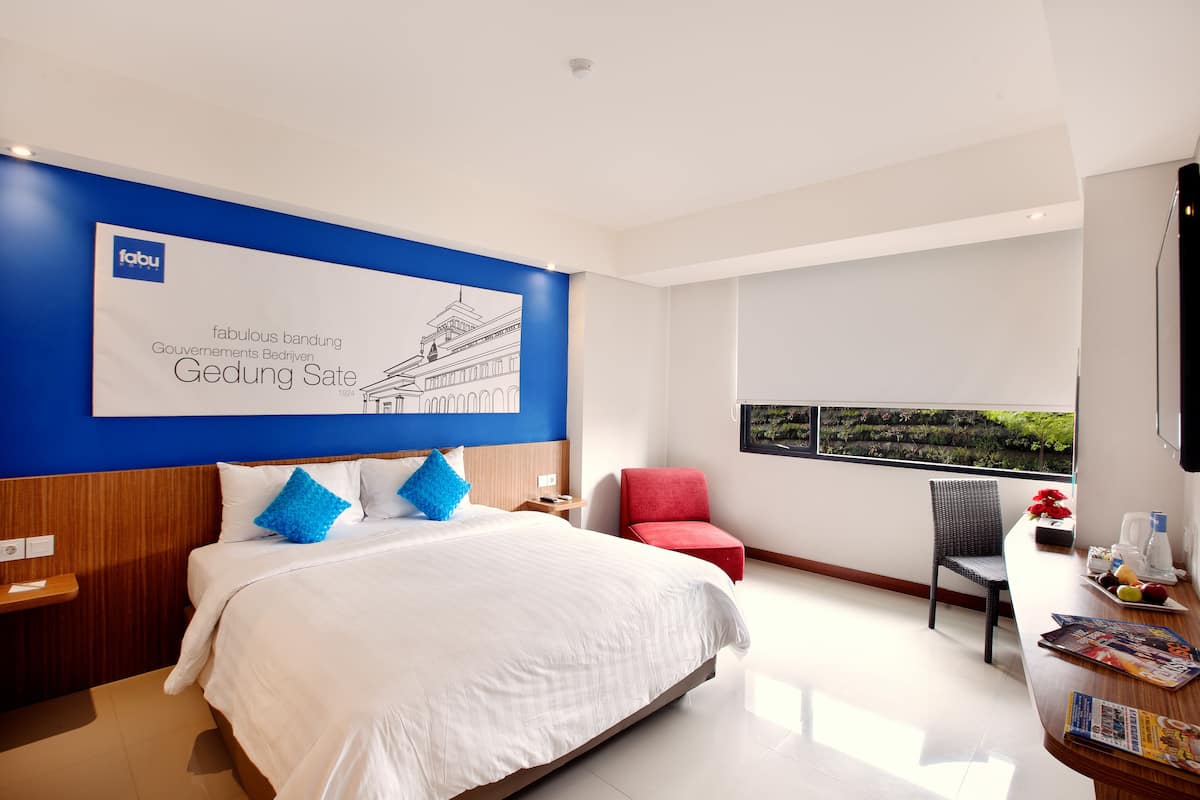 Deluxe Room, City View
