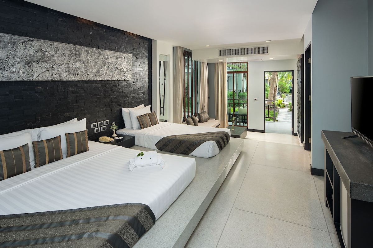 ミニバー、セーフティボックス (室内)、防音設備、ベビーベッド (無料)