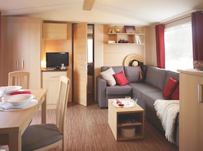 Luxury Mobile Home, 3 Bedrooms, Terrace (Excellence) | Living area