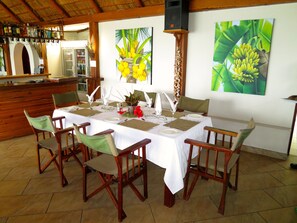 Café da manhã, almoço e jantar