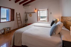 1 bedroom, desk, laptop workspace, blackout drapes - Cas Saliners - Ses Illetes (Formentera)