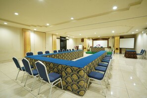 Khu phòng họp