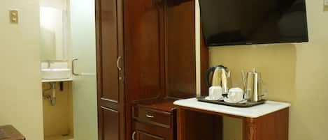 Standard Room | Literie de qualité supérieure, coffres-forts dans les chambres, bureau