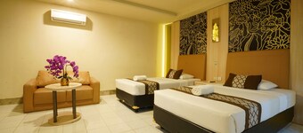 Hotel GRAND ROSELA Yogyakarta