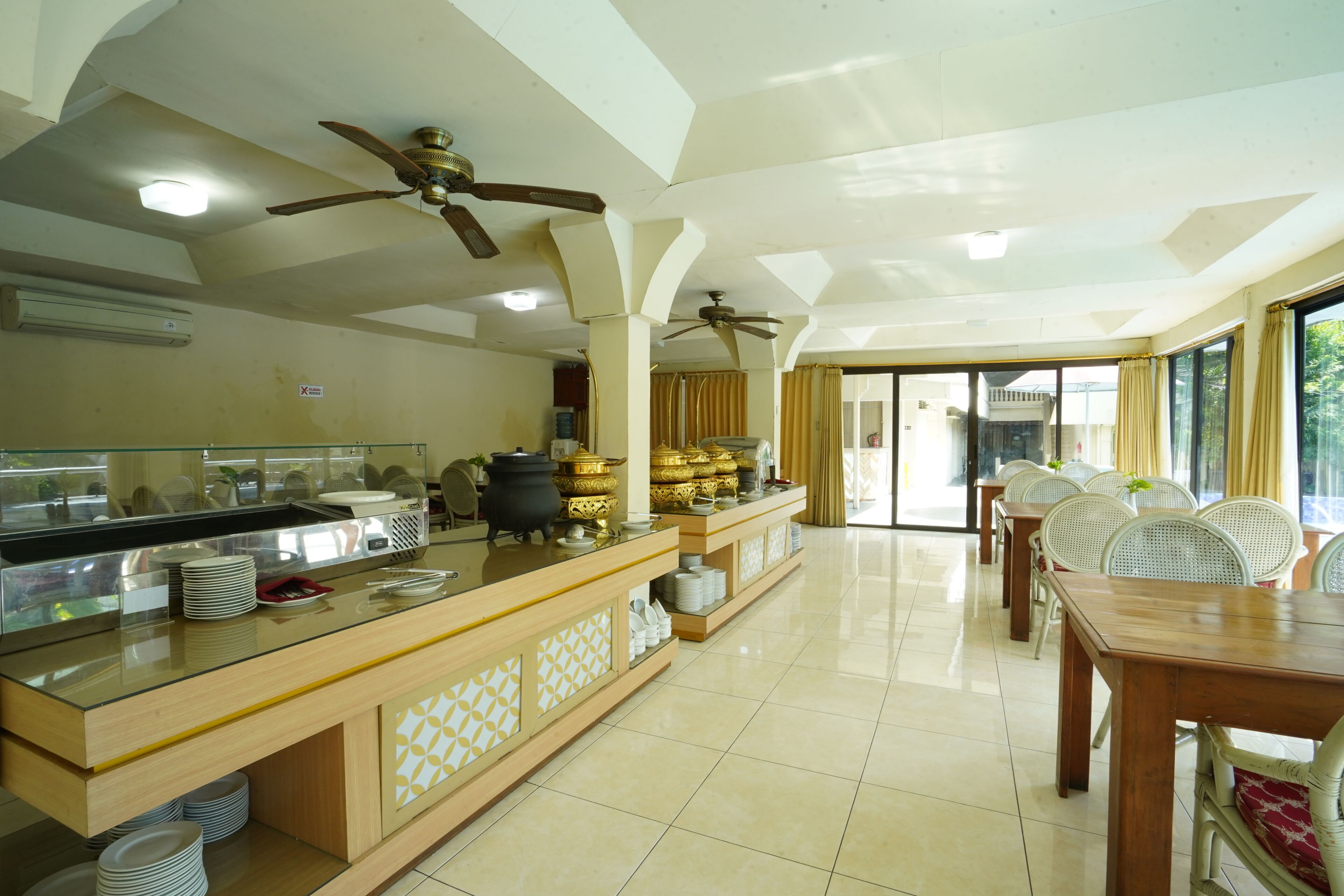 Café da manhã, almoço e jantar
