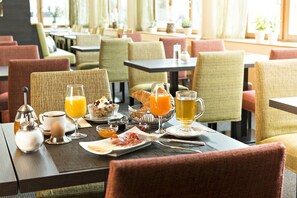 Free buffet breakfast