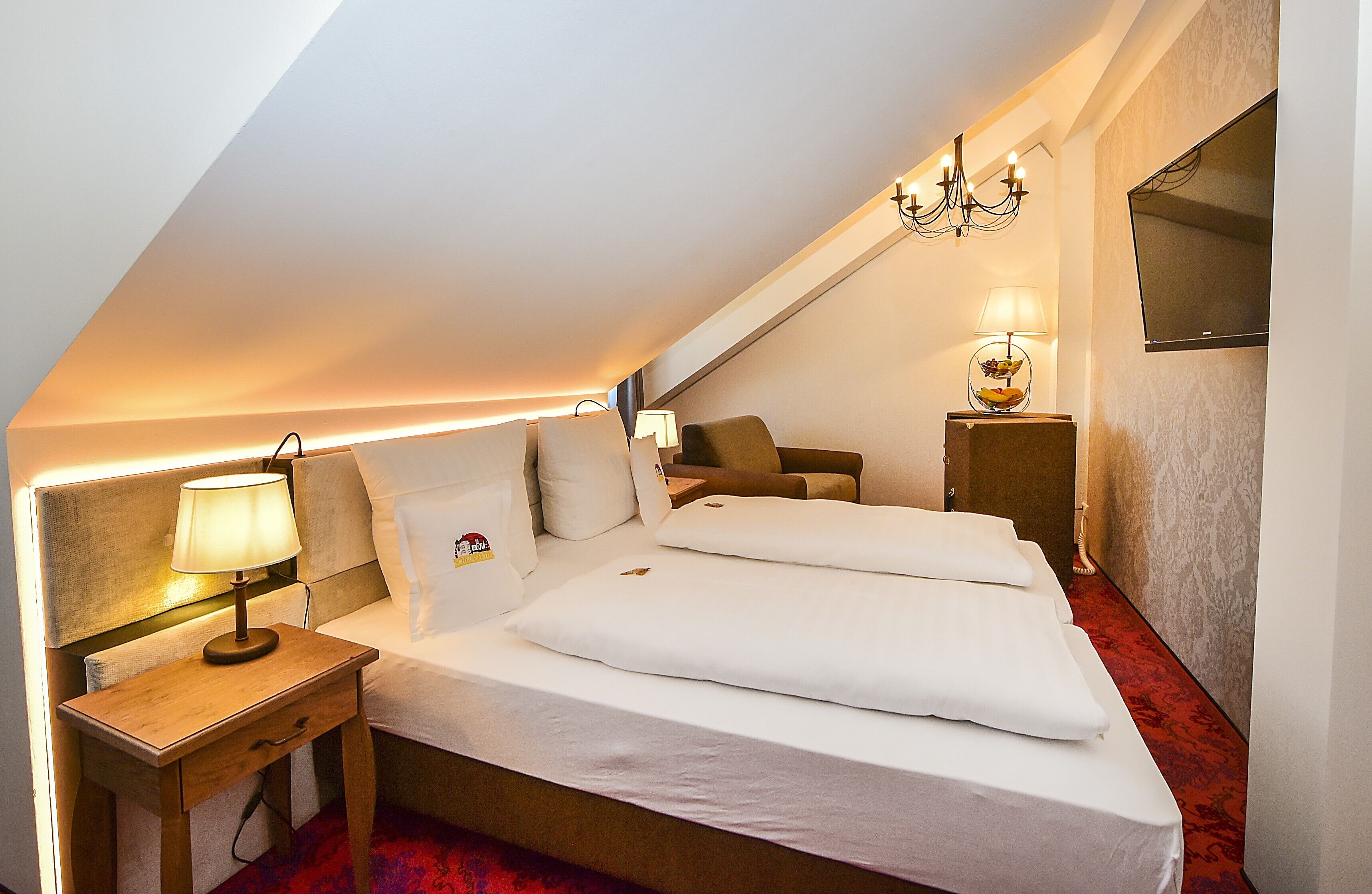 double room single use | 1 bedroom, minibar, in-room safe, desk