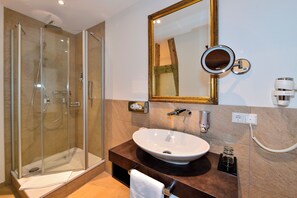 Double Room, Lake View | Bathroom | Free toiletries, hair dryer, bathrobes, slippers