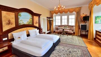 1 Schlafzimmer, Minibar, Zimmersafe, Schreibtisch