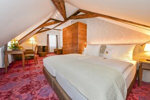 Doppelzimmer modern | 1 Schlafzimmer, Minibar, Zimmersafe, Schreibtisch