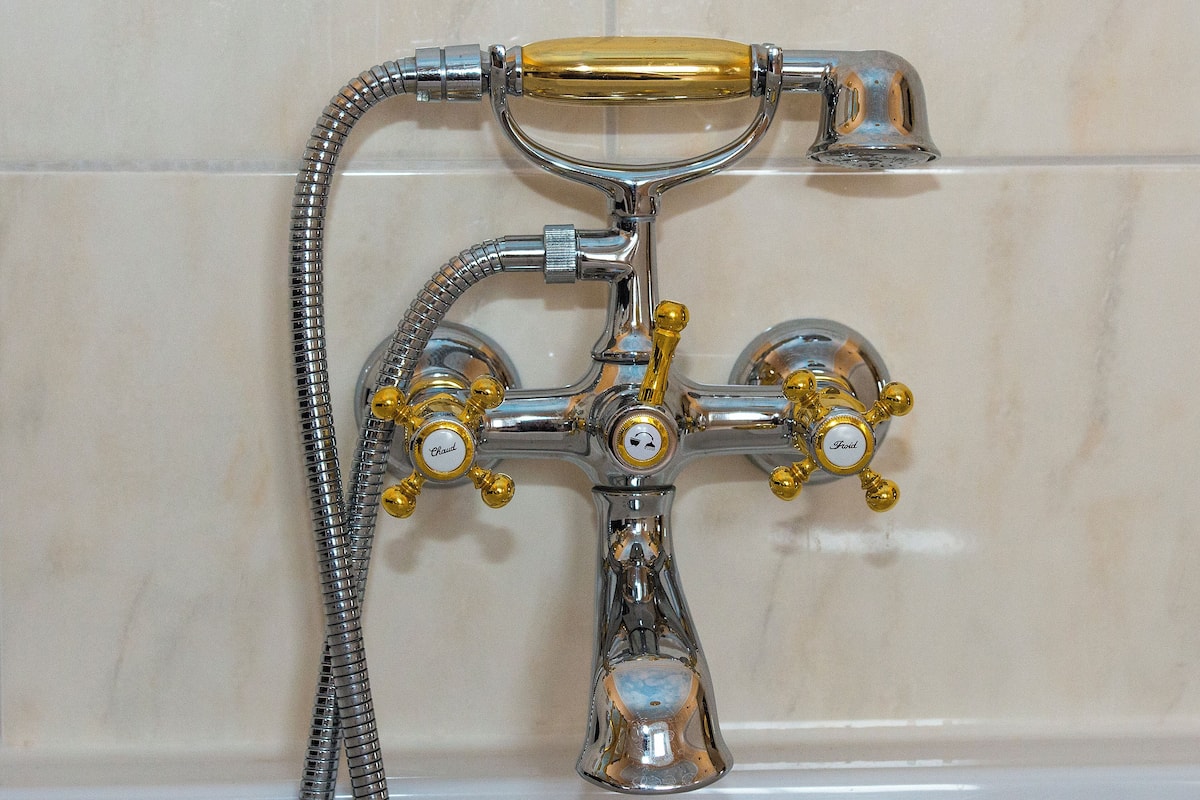 grand suite | bathroom | free toiletries, hair dryer, bathrobes, slippers