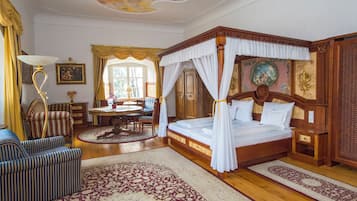 Grand Suite deluxe historisch | 1 Schlafzimmer, Minibar, Zimmersafe, Schreibtisch