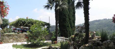 Basic Apartment, 2 Bedrooms, Terrace, Garden Area | Property grounds