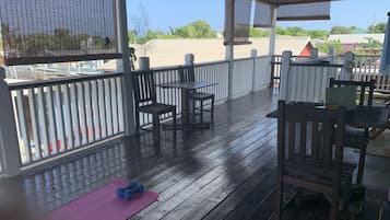 Departamento, 1 habitación, balcón | Área de sala de estar