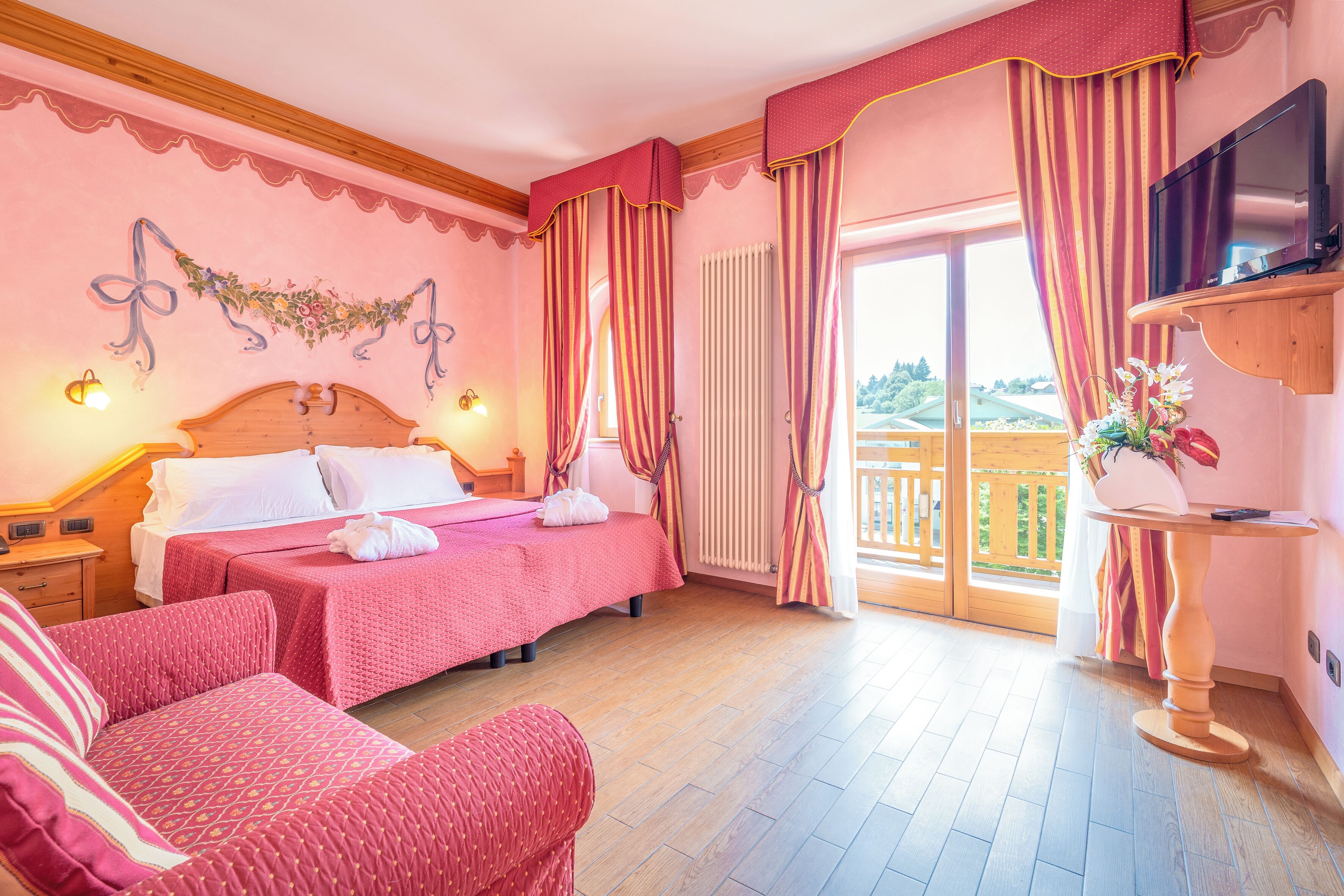 In-room safe, desk, soundproofing, bed sheets