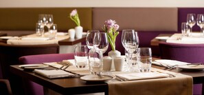Breakfast served, local and international cuisine, alfresco dining  - DeSilva Premium Opole (Opole)