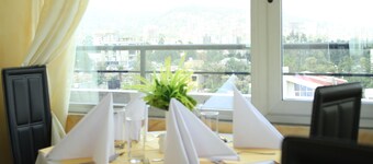 Oasis Hotel Apartment