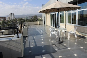 Terrace/patio - Oasis Hotel Apartment (Addis Ababa)