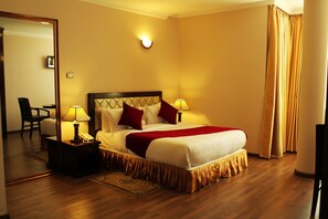 Superior Double Room, 1 Queen Bed, Courtyard Area | In-room safe, desk, blackout drapes, iron/ironing board - Oasis Hotel Apartment (Addis Ababa)