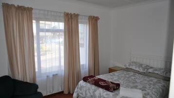 Appartement Familial, 2 chambres | Bureau, lits pliants/supplémentaires gratuits, Wi-Fi gratuit